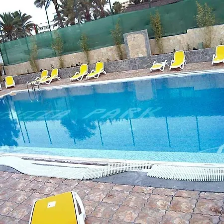 Rebecca Park Hotel 2*