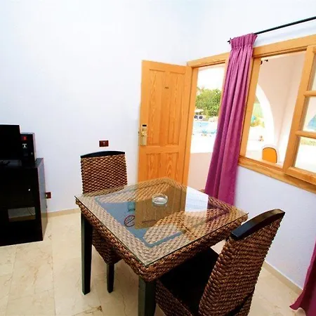 Rebecca Park فندق